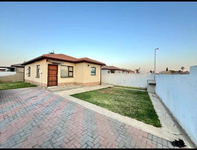 3 BEDROOM HOUSE FOR SALE IN KLIPPOORTJIE